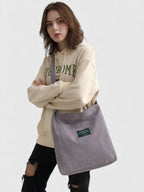 Sac hobo en velours côtelé et zippé - Le Cocooning