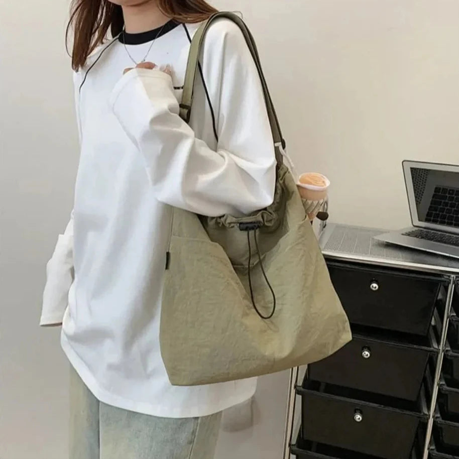 2024 Fashion Drawstring Shoulder Bag Travel Casual Nylon Tote Bag Large Capacity Waterproof Crossbody Bucket Bag Women