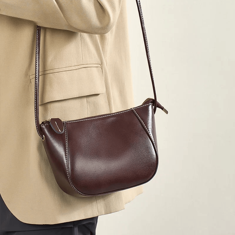 Petit sac demi-lune bandoulière