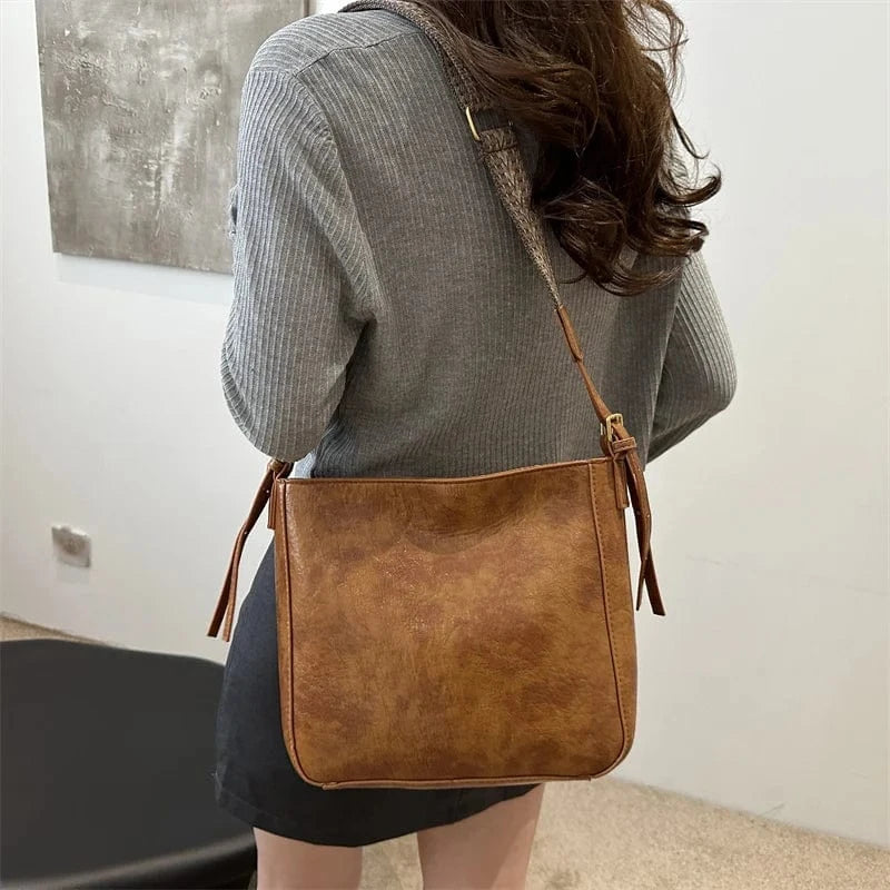 Sac bandoulière cuir vegan vieilli femme Camel
