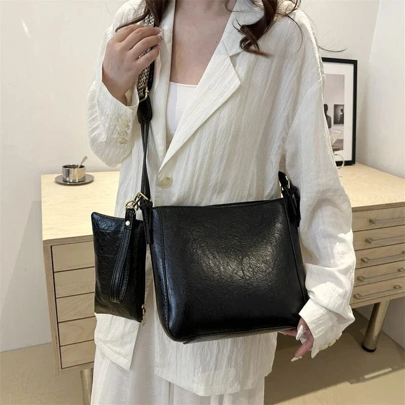 Sac bandoulière cuir vegan vieilli femme Noir