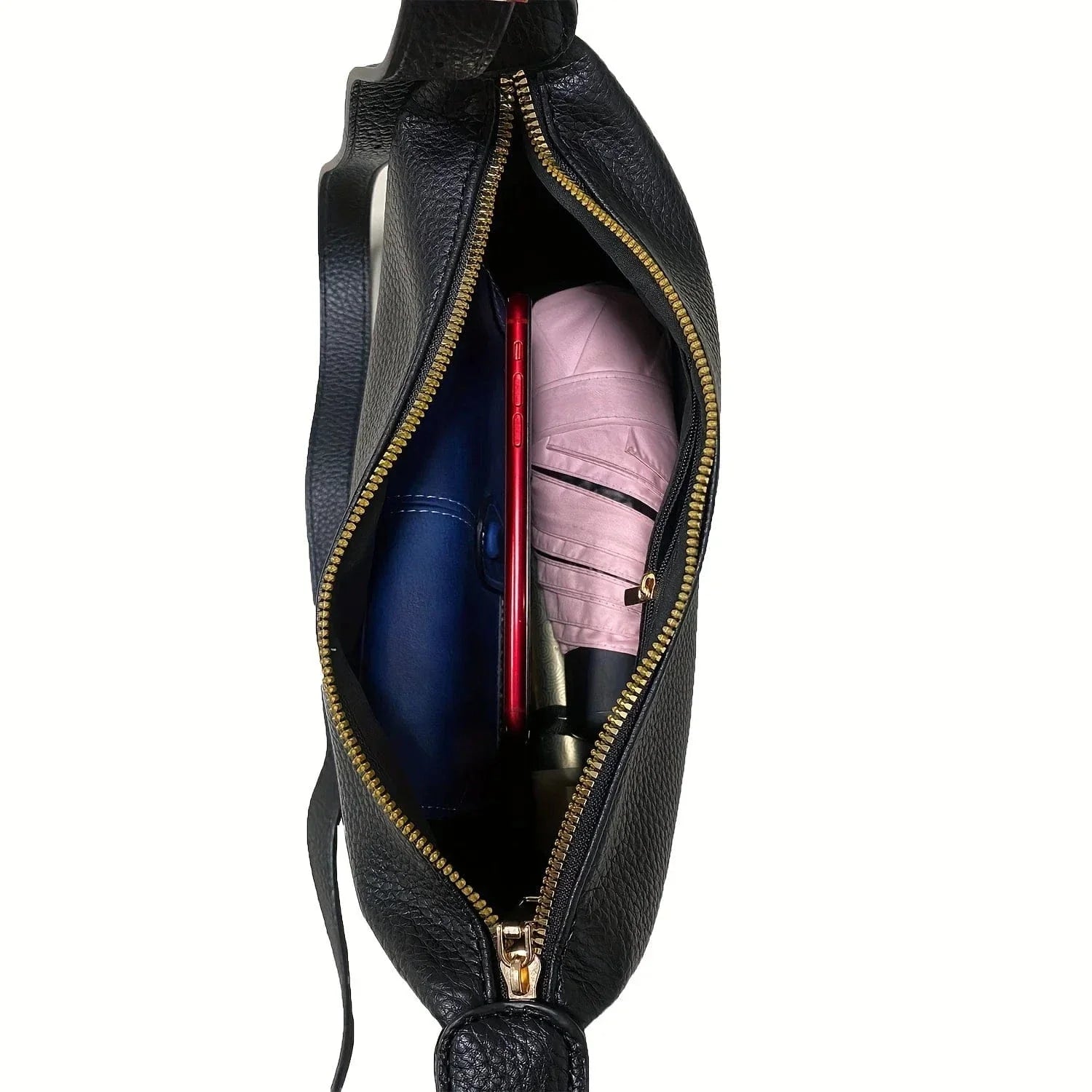 Sac bandoulière demi-lune en cuir vegan noir