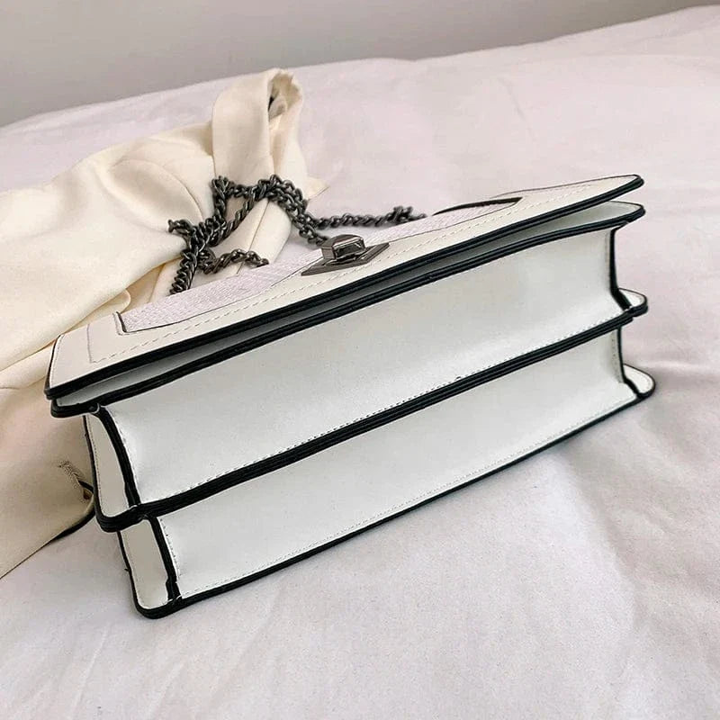 Sac bandoulière imitation croco avec chaîne