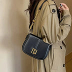 Sac bandoulière similicuir à chaîne dorée