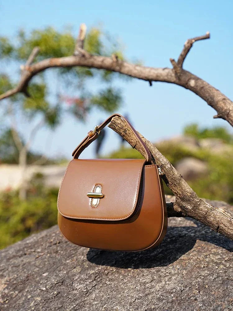 Sac besace cuir marron élégant