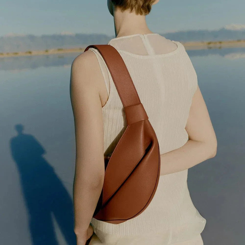 Sac croissant d'épaule en cuir