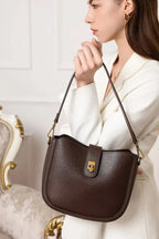 Sac demi lune en cuir structuré