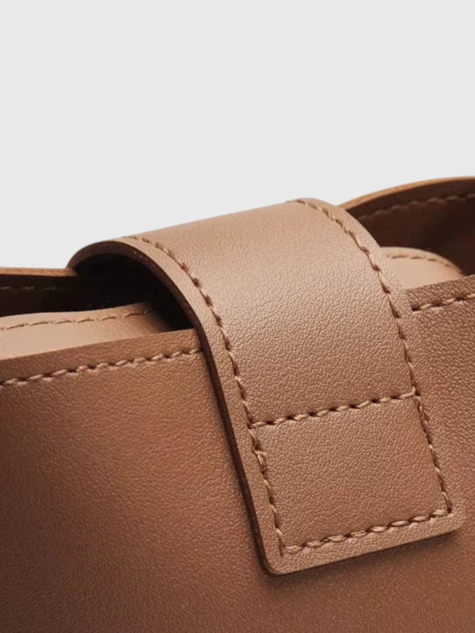 Sac seau élégant en cuir vegan - L'Écologique Chic