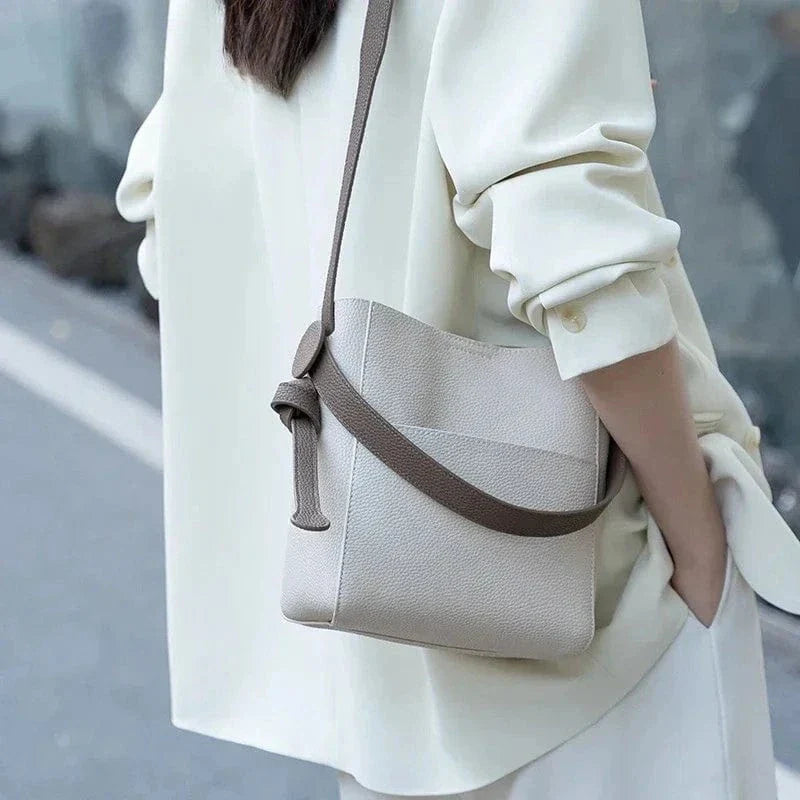 Sac seau en cuir chic