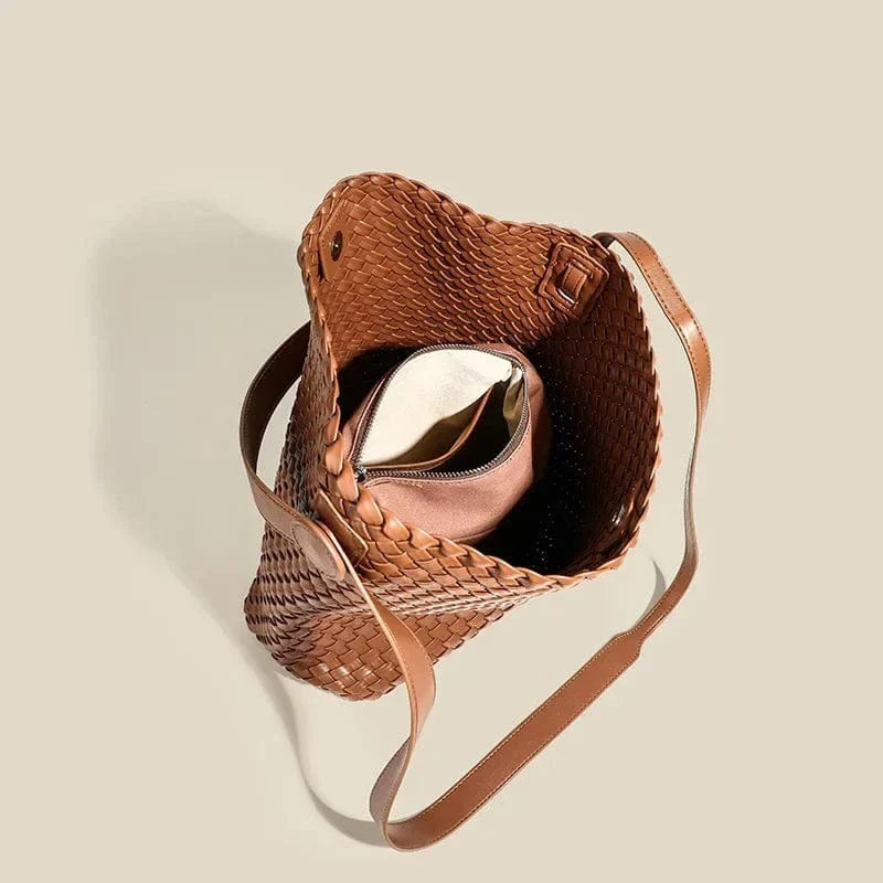 Sac seau tressé cuir