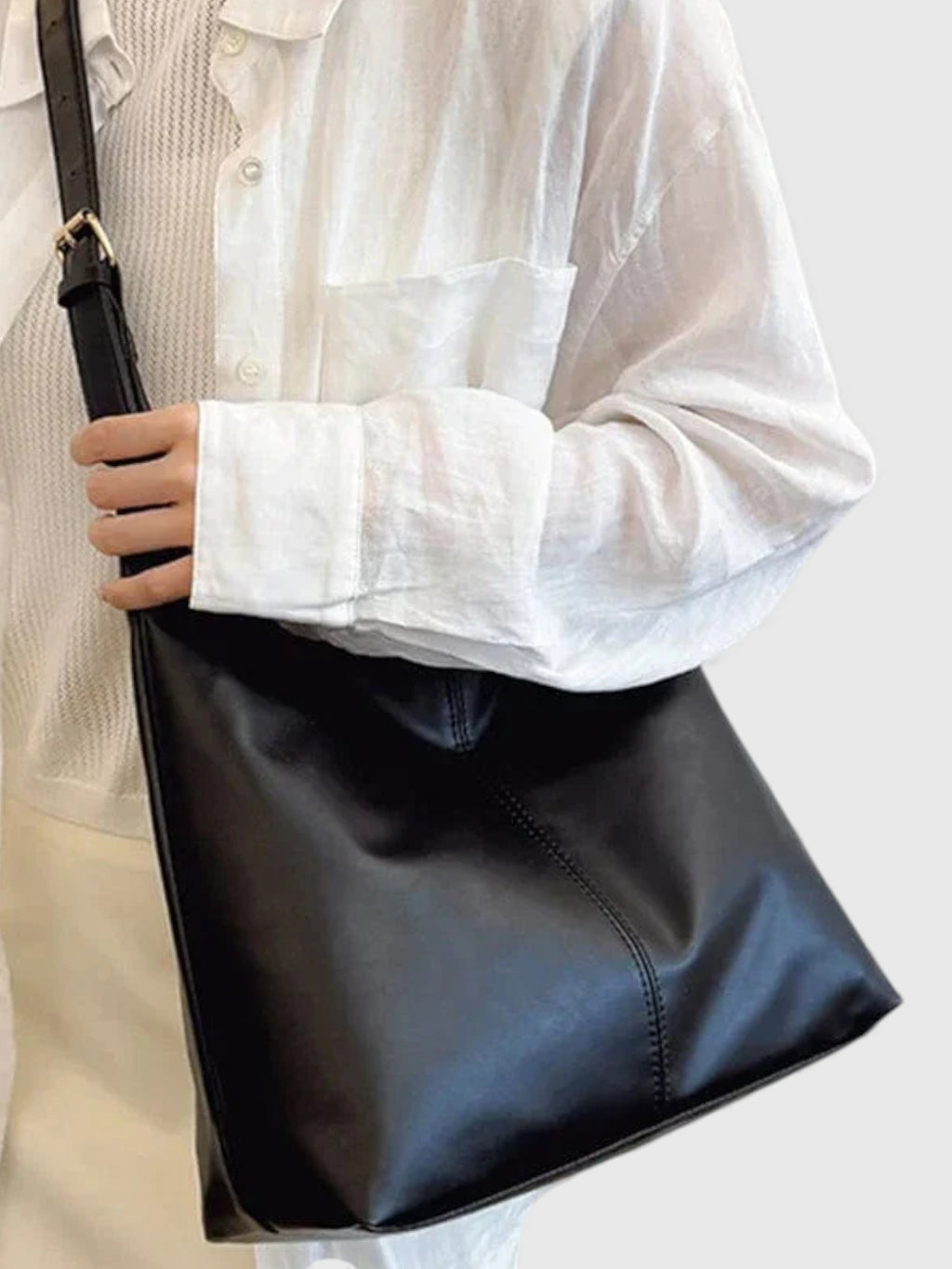 Sac bandoulière élégant et vintage souple - Le Classique