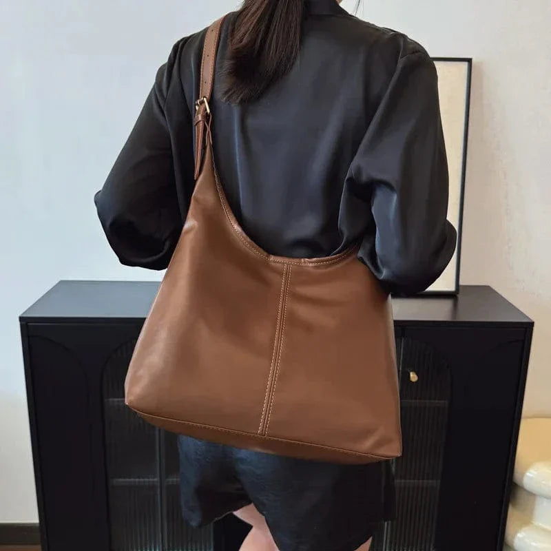 Vintage Large Capacity Shoulder Bag for Women with Soft Solid Crossbody Bag Retro Tote Bag For Commute